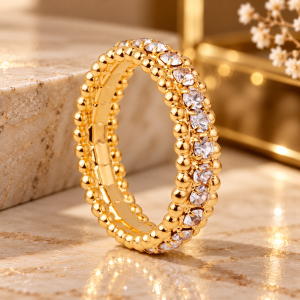 Anel Dourado Aparador Cravejado de Zircônia